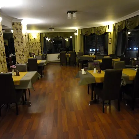 酒店 Velena