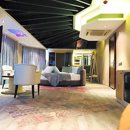 Velena Hotel