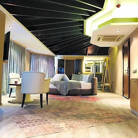 Velena Hotel
