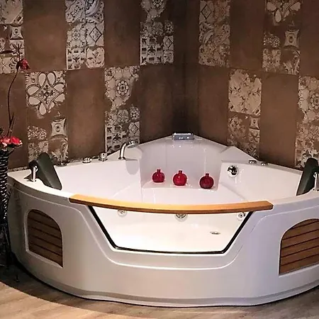 Velena Hotel 3*