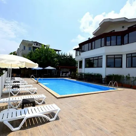 Hotell Velena 3*